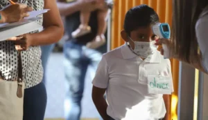 Riesgoso regreso a clases. Video-Audio.
