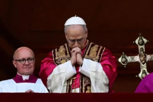 León XIV: Un Papa entre dos mundos.