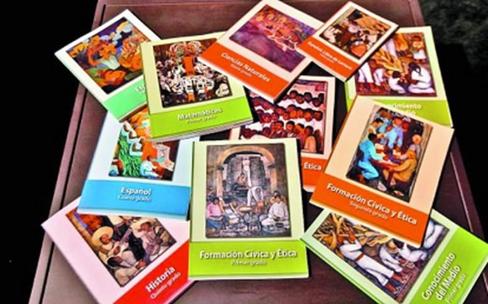 Adoctrinamiento en los libros de texto gratuito 2021