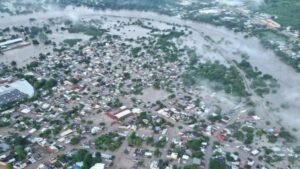 Bajo el Agua y Sin FONDEN