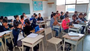 Educación para obedecer, no para pensar.